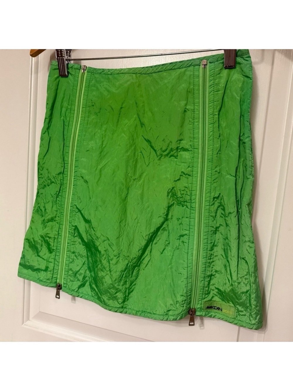 MARC CAIN SPORTS SKIRT MINI LIME GREEN CRINKLE ZIPPERS SIZE 2